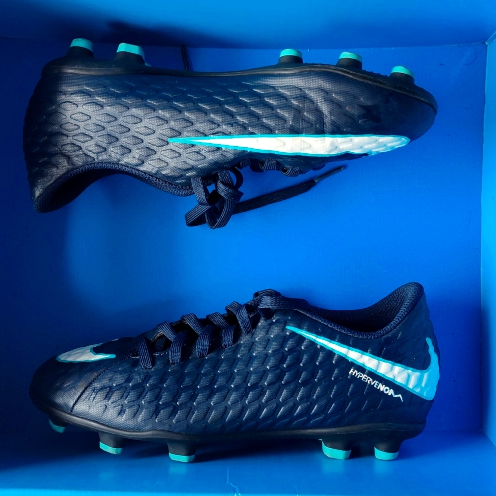Nike Hypervenom Phade III FG Soccer Cleats Size Youth 2.5Y 852580-414